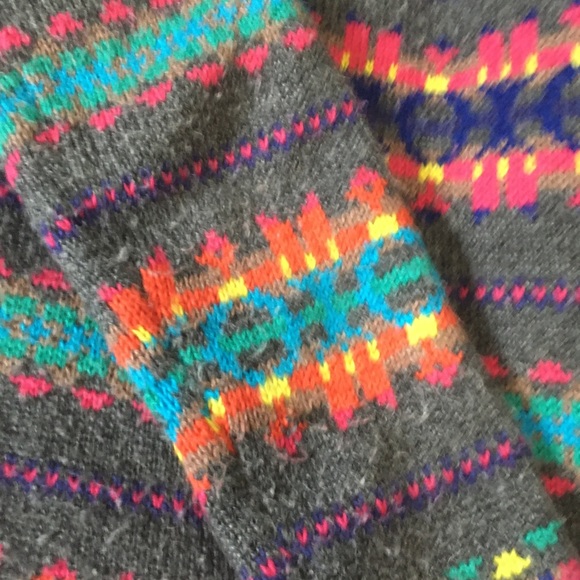 Old navy sweater - Picture 2 of 3